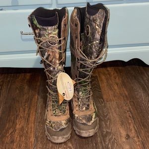 Womens snake boots size 9